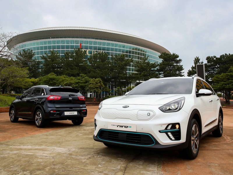 Kia předvedla elektromobil Niro EV